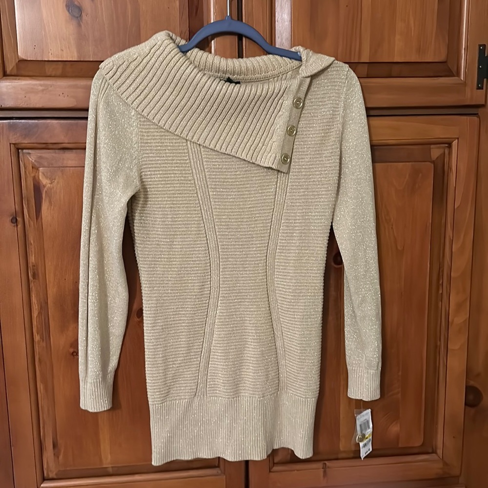 NWT sweater with metallic threads.